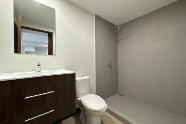 Se alquila apartamento moderno en La Uruca.