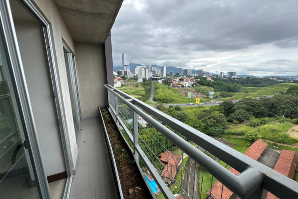 Se alquila apartamento moderno en La Uruca.