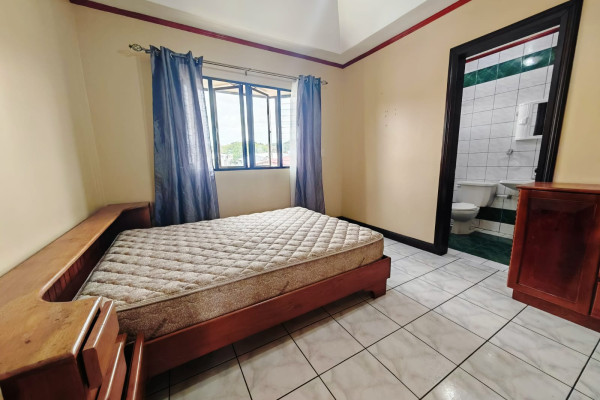 Alquiler de apartamento En Rohrmoser. Amoblado.