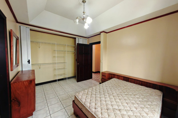 Alquiler de apartamento En Rohrmoser. Amoblado.