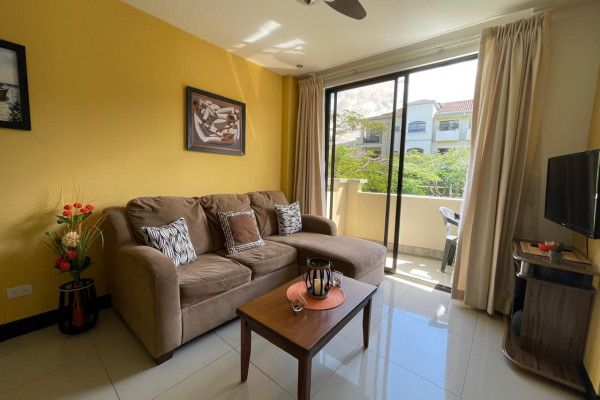 Alquiler de apartamento en Santa Ana, Montesol. Amoblado.