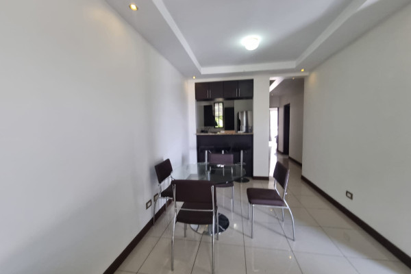 Alquiler de apartamento en Heredia, Cariari. Amoblado.