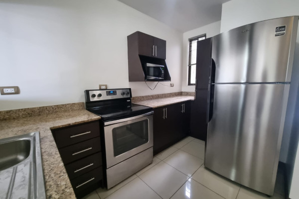 Alquiler de apartamento en Heredia, Cariari. Amoblado.