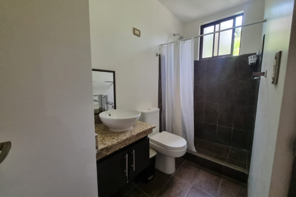 Alquiler de apartamento en Heredia, Cariari. Amoblado.