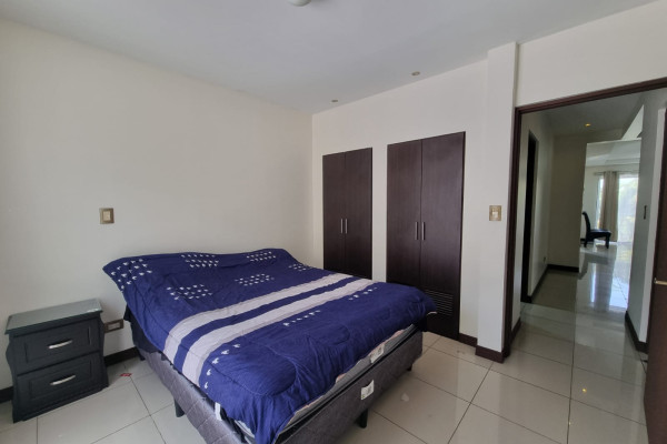 Alquiler de apartamento en Heredia, Cariari. Amoblado.