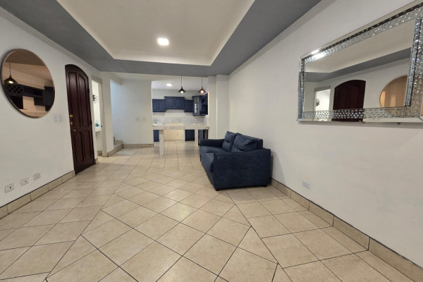 Alquiler de apartamento en Heredia, Cariari. (2 plantas).
