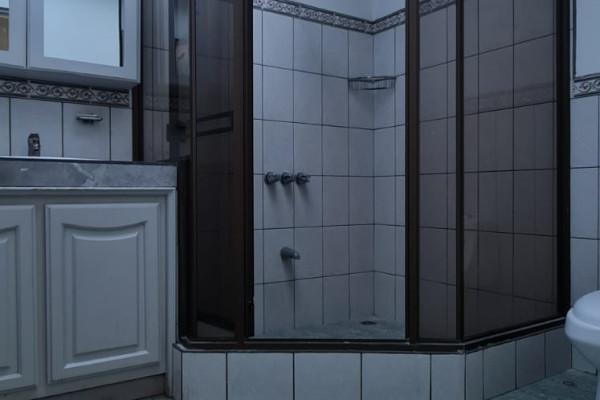 Alquiler de apartamento en Heredia, Cariari. (2 plantas).