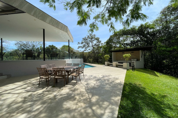 Alquiler de amplia casa en Santa Ana. Lindora.-10