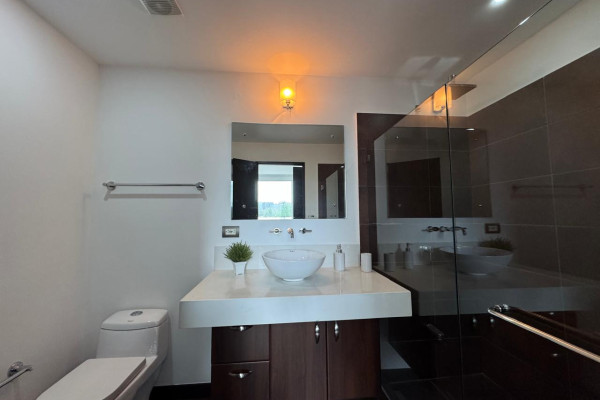 Alquiler de apartamentos en Escazú. Cerca de Multiplaza.