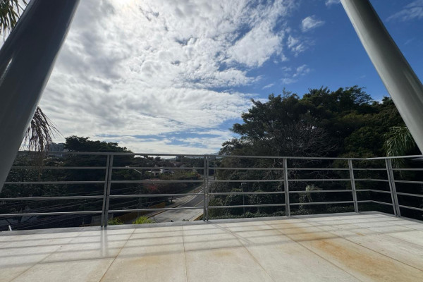 Alquiler de apartamentos en Escazú. Cerca de Multiplaza.