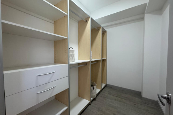 Alquiler de apartamentos en Escazú. Cerca de Multiplaza.