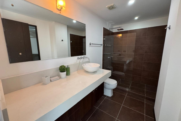 Alquiler de apartamentos en Escazú. Cerca de Multiplaza.