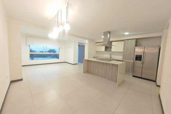 Alquiler de apartamento en Escazú.