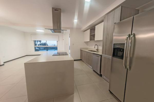 Alquiler de apartamento en Escazú.