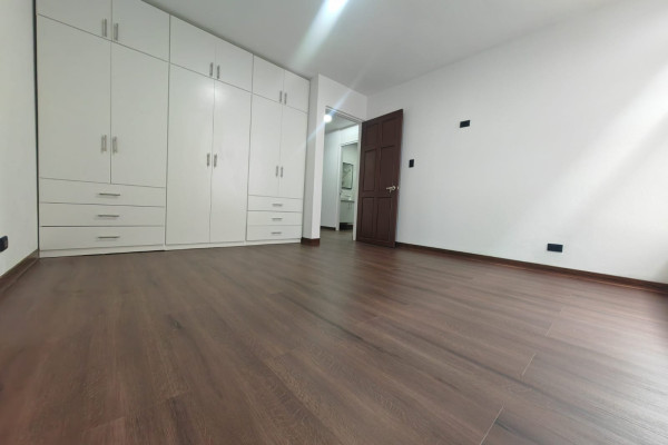Alquiler de apartamento en La Sabana.