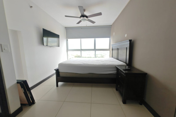 Alquiler de apartamento en Nunciatura. Full amoblado.