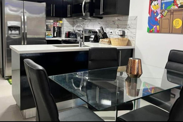 Se alquila apartamento en San Pablo de Heredia. Amoblado.