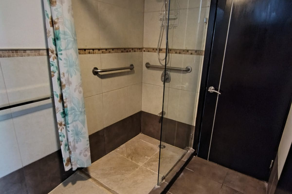 Se alquila un hermoso apartamento en Santa Ana. Amoblado en Avalon Country