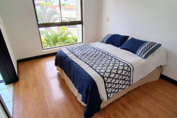 Se alquila un hermoso apartamento en Santa Ana. Amoblado en Avalon Country
