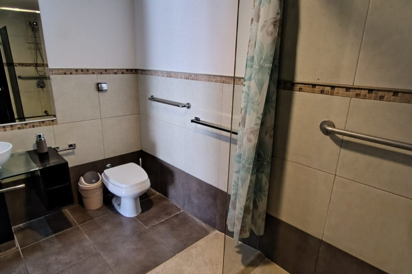 Se alquila un hermoso apartamento en Santa Ana. Amoblado en Avalon Country