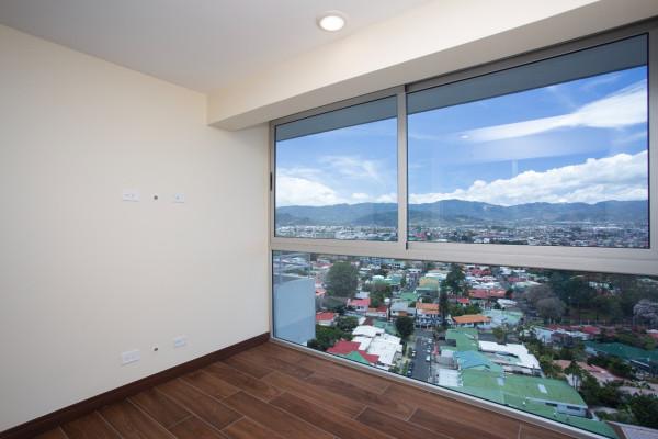 Se alquila Apartamento en Los Yoses.