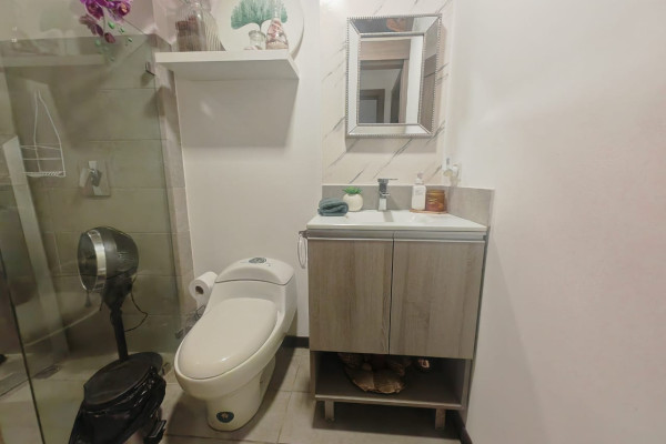 Se vende apartamento en San Antonio de Escazú. Planta baja.