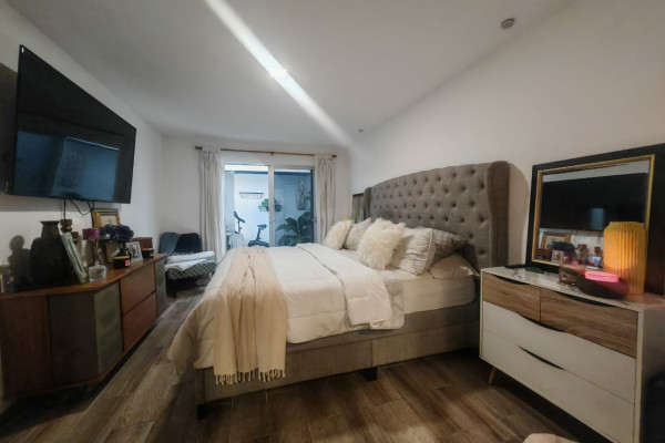 Se vende apartamento en San Antonio de Escazú. Planta baja.