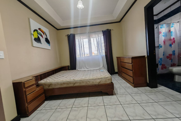 Se alquila apartamento amoblado en Rohrmoser.