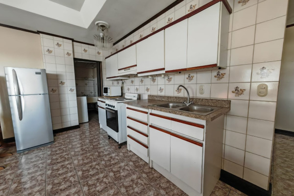 Se alquila apartamento amoblado en Rohrmoser.