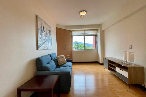 Se alquila apartamento amoblado en Guachipelín, Escazú.