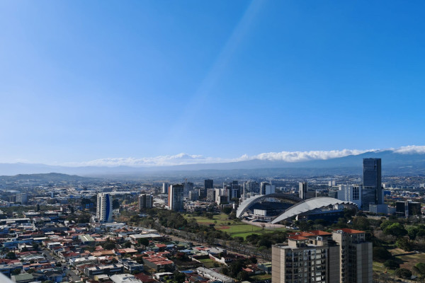 Apartamento Amoblado en Alquiler – Sabana.