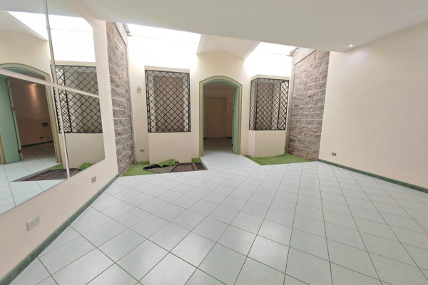 Se vende casa independiente en La Uruca.-20