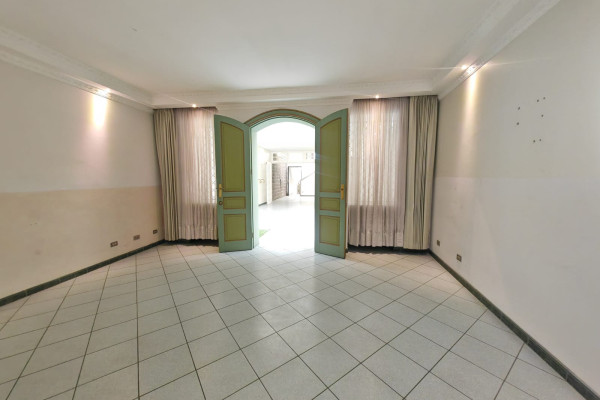 Se vende casa independiente en La Uruca.-2