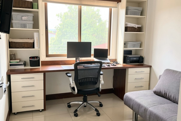 Se alquila casa en Ciudad Colón – Condominio Alta Vista.-5