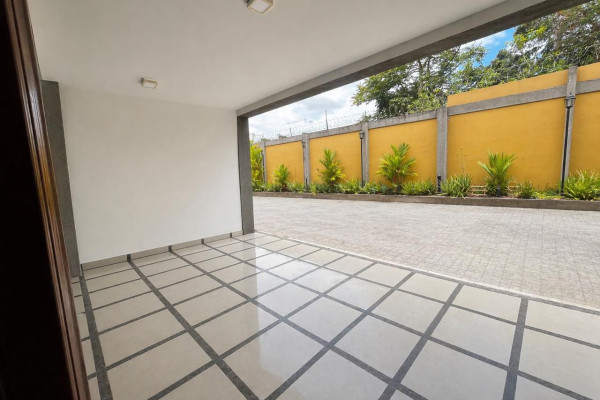 Casa en alquiler – Sabana Sur, San José.-3