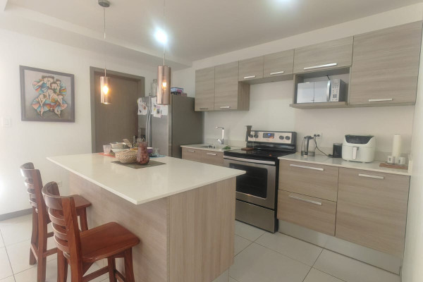 Se vende casa en Escazú Urbano. Oportunidad!-12