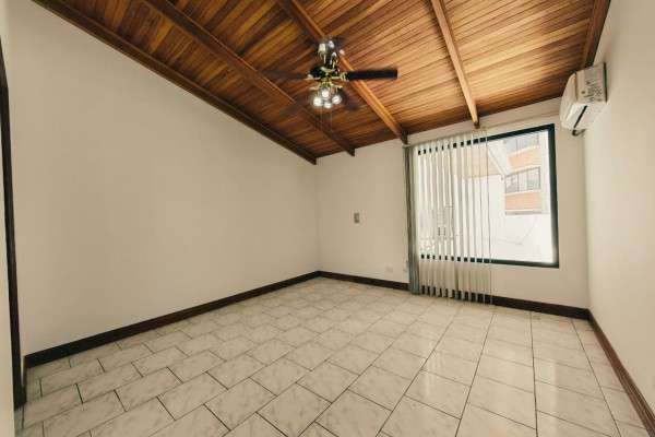 Se alquila  Casa  Uso mixto en Rohrmoser.-21