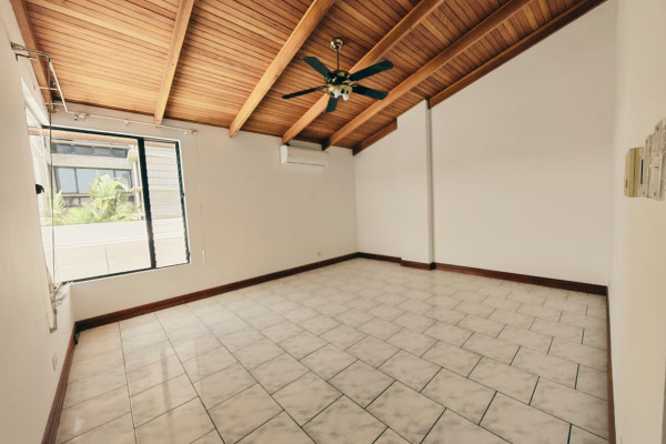 Se alquila  Casa  Uso mixto en Rohrmoser.-19