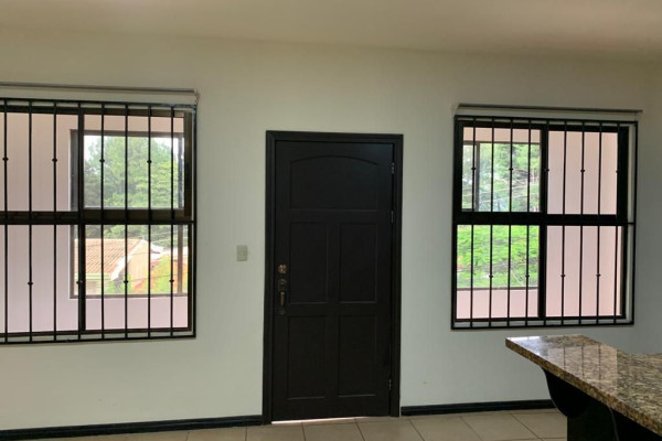 Se alquila apartamento grande en Nunciatura, Rohrmoser.-3