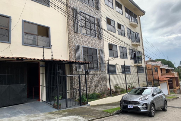 Se alquila apartamento grande en Nunciatura, Rohrmoser.-1
