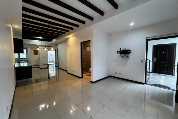 Se alquila Apartamento en Rohrmoser.