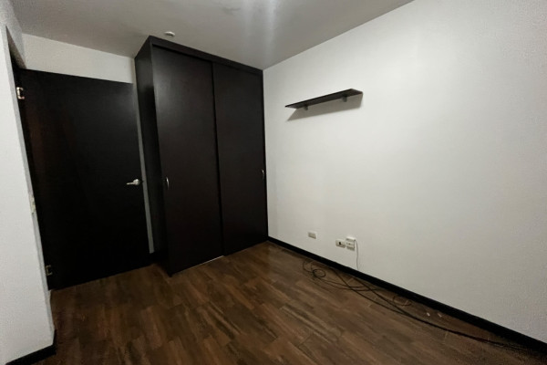 Se alquila Apartamento en Rohrmoser.