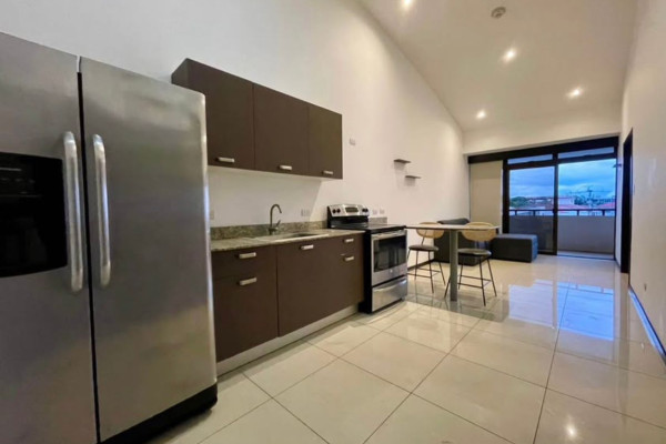 Se alquila apartamento en Santa Ana. Full amoblado.-2