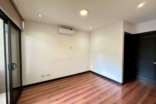 Se alquila apartamento en Santa Ana.-7