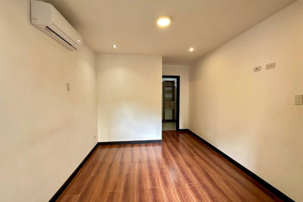 Se alquila apartamento en Santa Ana.-17