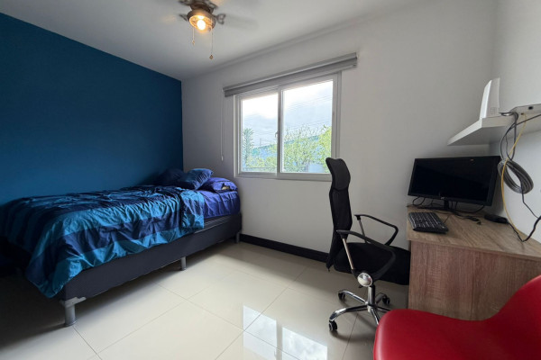 Se vende casa en Guachipelín de Escazú.-14