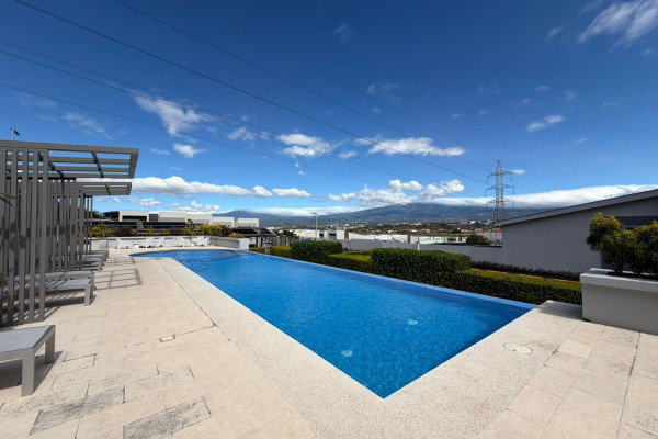 Se vende casa en Guachipelín de Escazú.-1