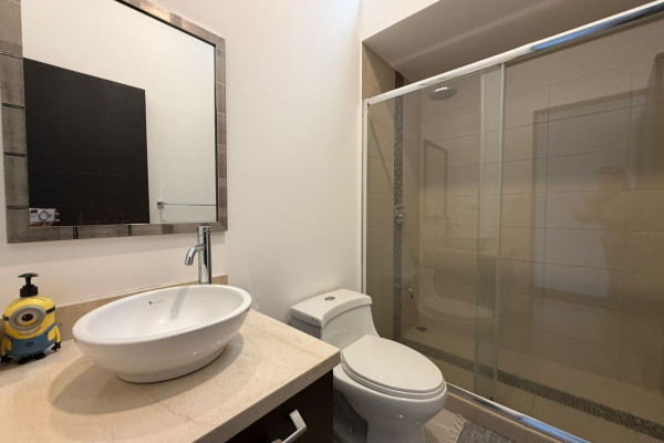 Se vende casa en Guachipelín de Escazú.-15