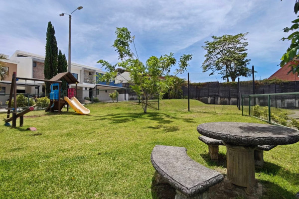 Se vende casa en Santa Cecilia, Heredia 🩵 OPORTUNIDAD. REBAJADA.-3