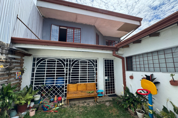 Venta Casa en La Uruca.-1